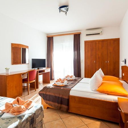 Guesthouse Villa Adria 말린스카 외부 사진