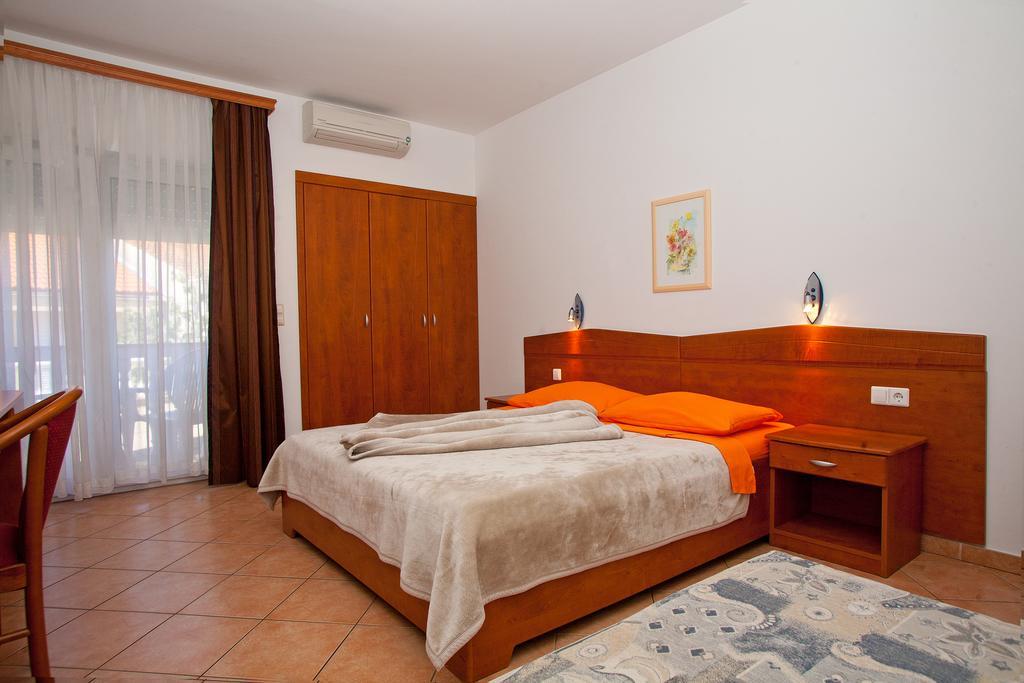 Guesthouse Villa Adria 말린스카 외부 사진