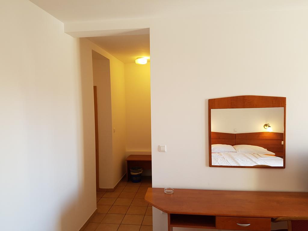 Guesthouse Villa Adria 말린스카 외부 사진