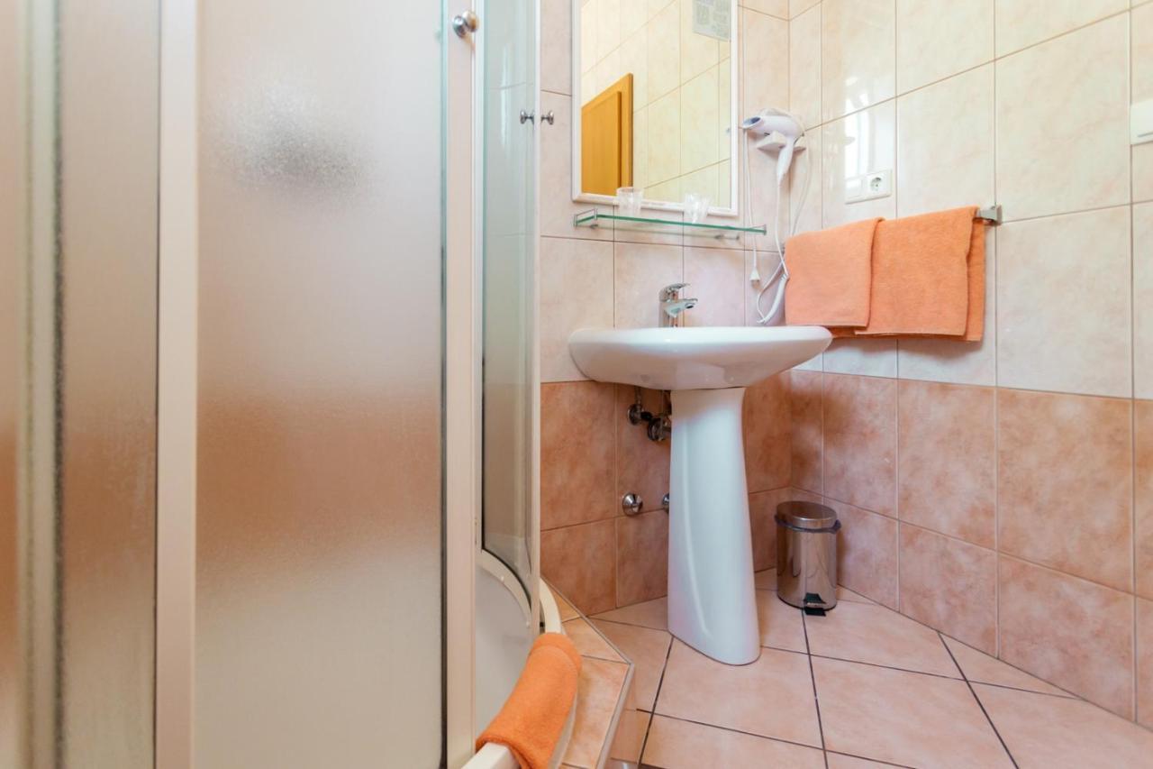 Guesthouse Villa Adria 말린스카 외부 사진