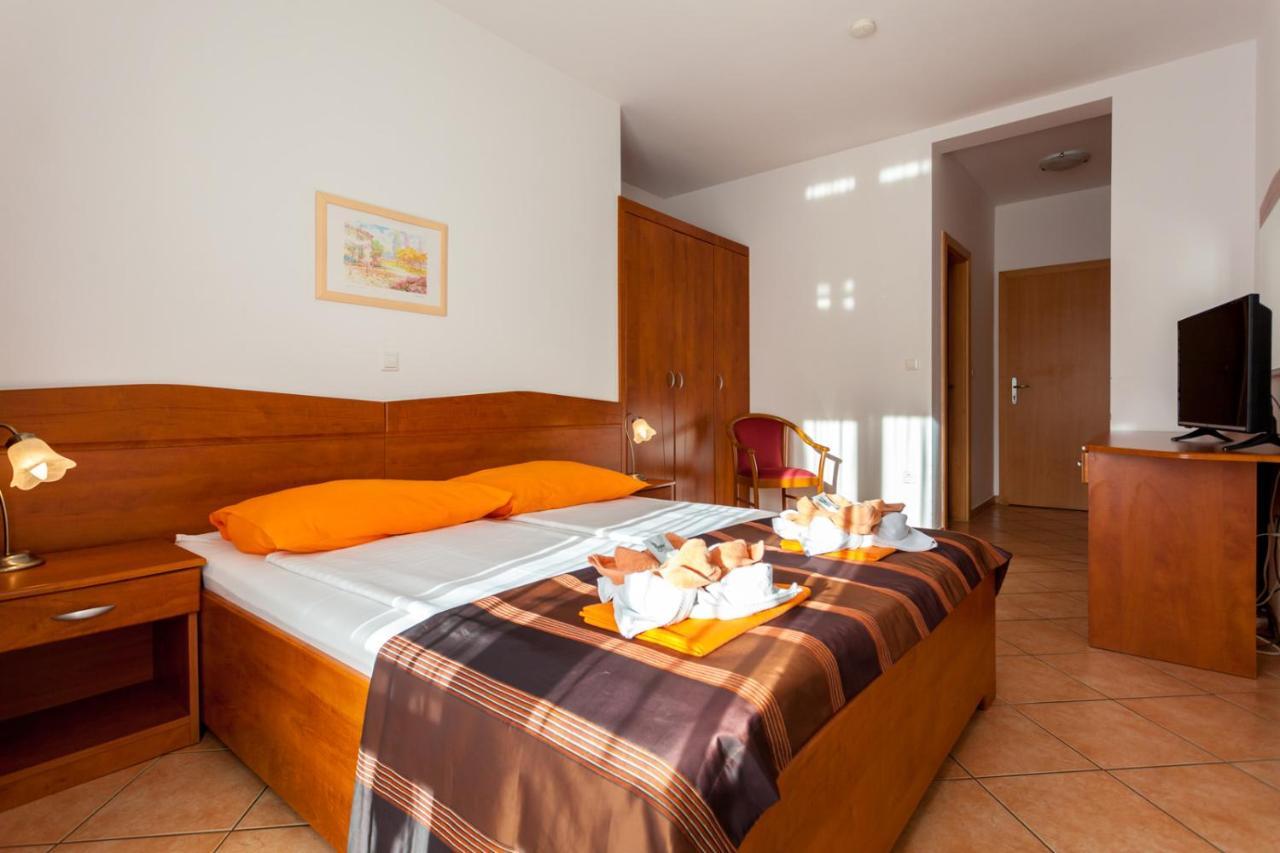 Guesthouse Villa Adria 말린스카 외부 사진